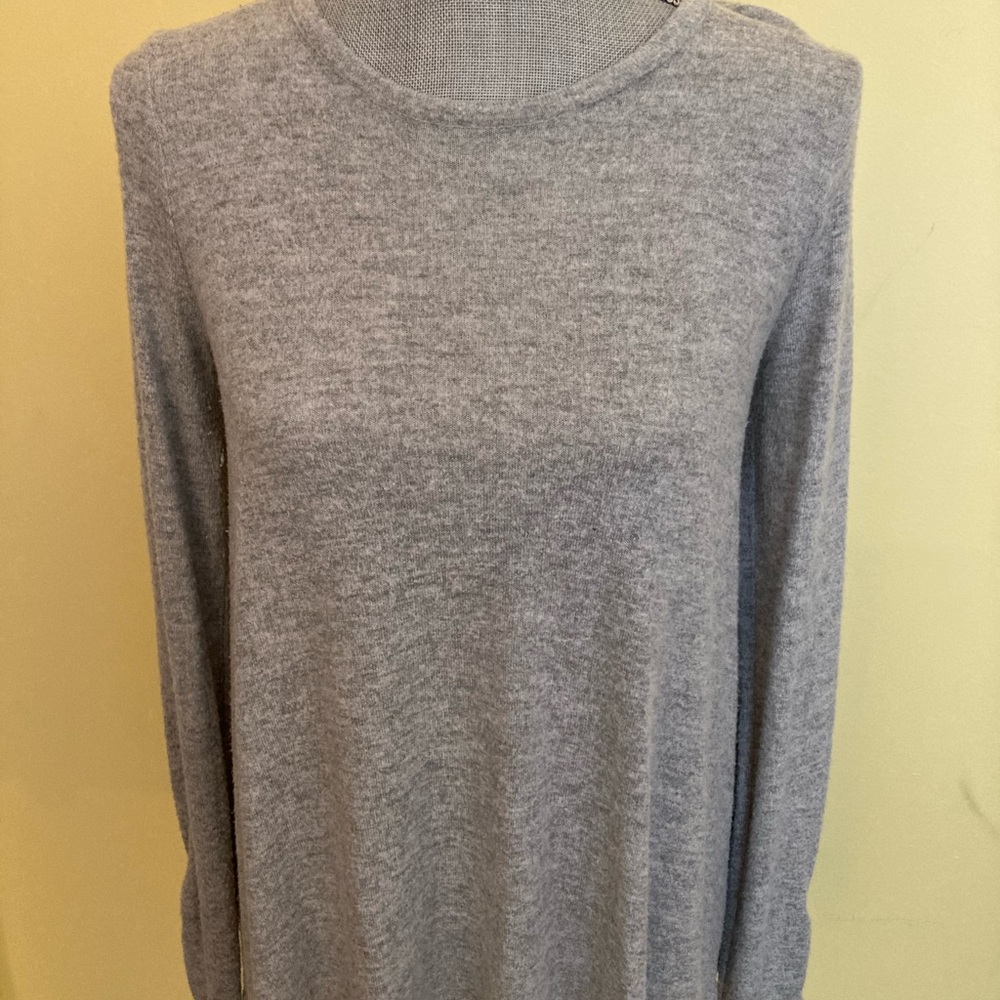 Gray sweater from forever 21 size medium